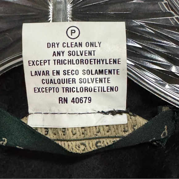 NWT - Never Worn HARVE BENARD Black Velvet Blazer 1 Button Open Pockets Size 4 - Picture 5 of 7